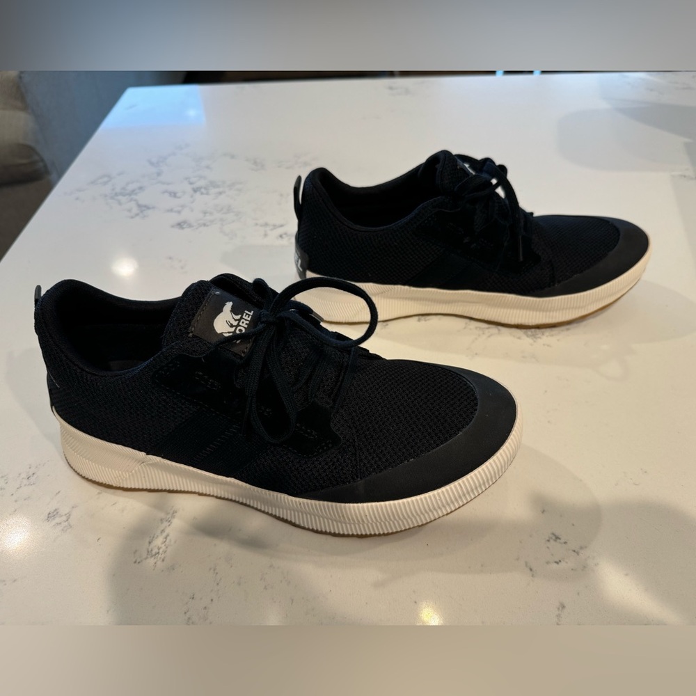Sorel Out N About black waterproof sneaker. Size 12 women’s.